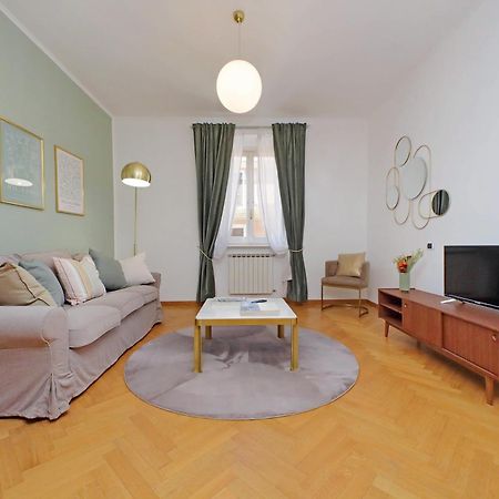 Ych-Comfortable 2 Bedrooms Flat Near Colosseum Rome Buitenkant foto