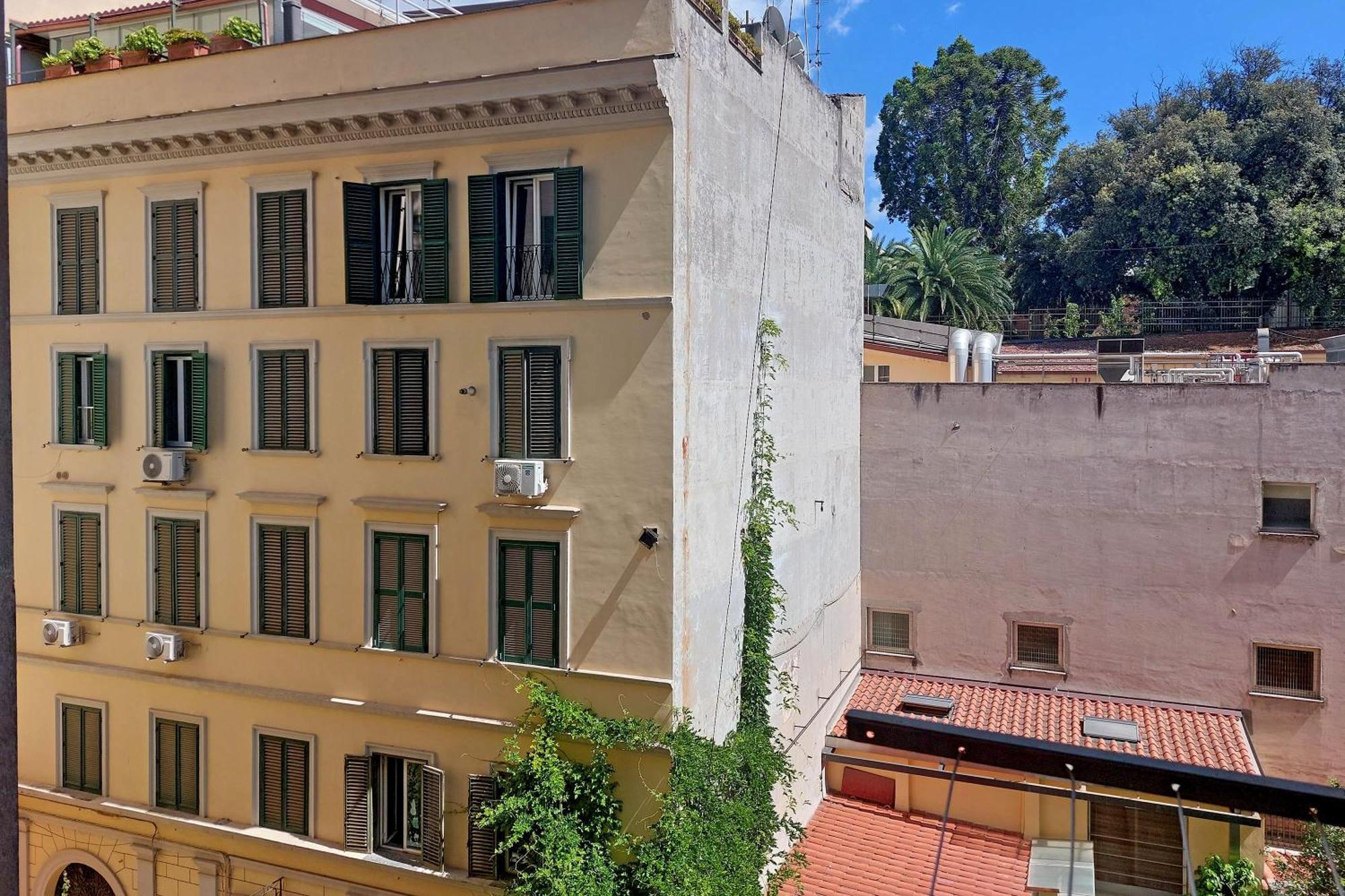 Ych-Comfortable 2 Bedrooms Flat Near Colosseum Rome Buitenkant foto