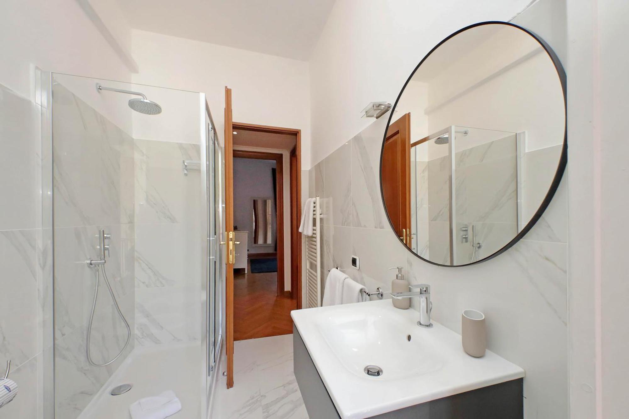 Ych-Comfortable 2 Bedrooms Flat Near Colosseum Rome Buitenkant foto