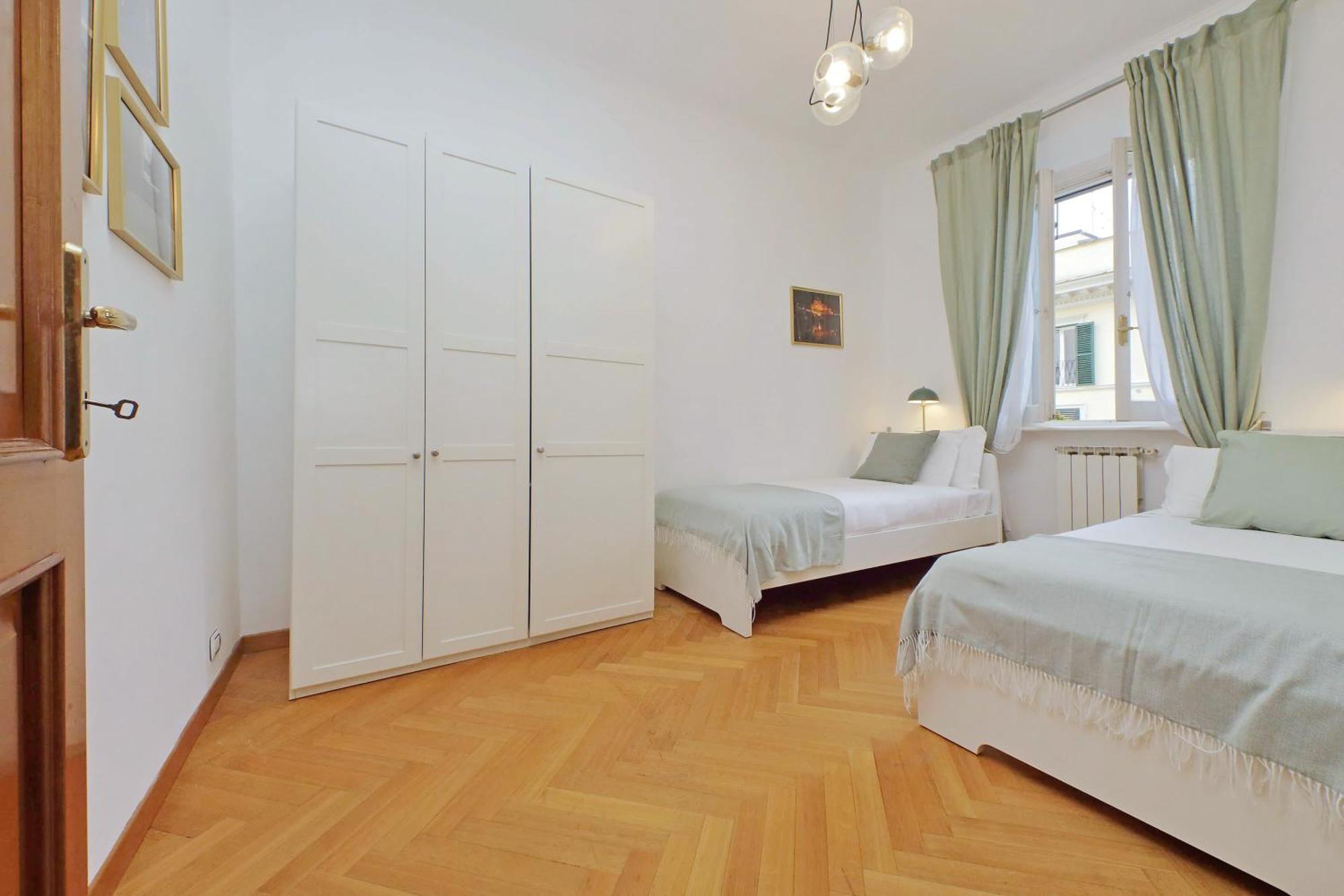 Ych-Comfortable 2 Bedrooms Flat Near Colosseum Rome Buitenkant foto