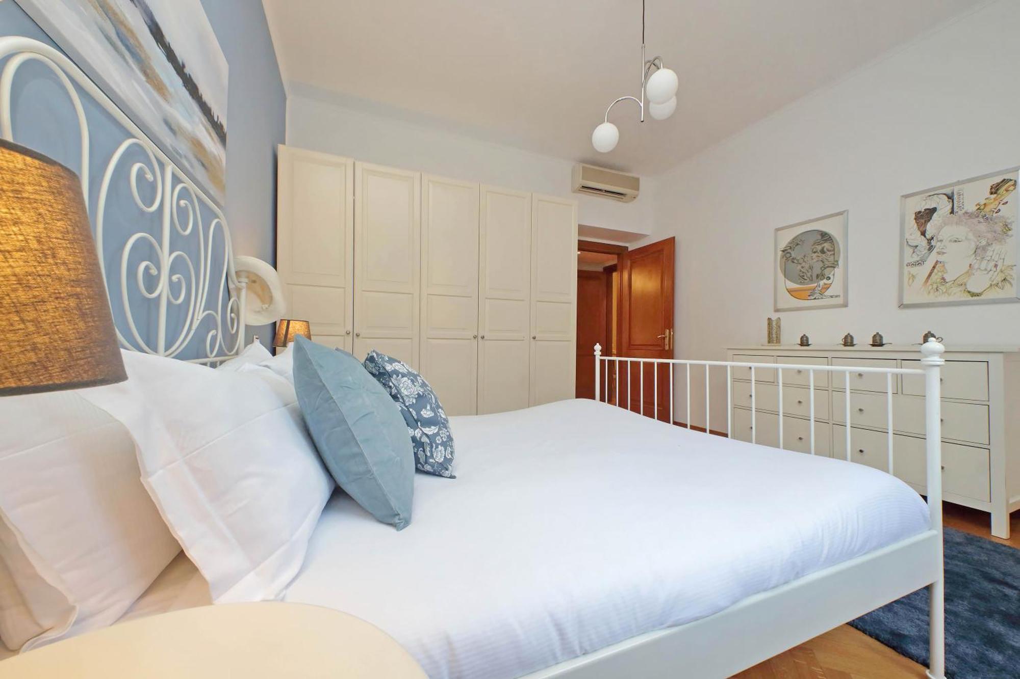 Ych-Comfortable 2 Bedrooms Flat Near Colosseum Rome Buitenkant foto