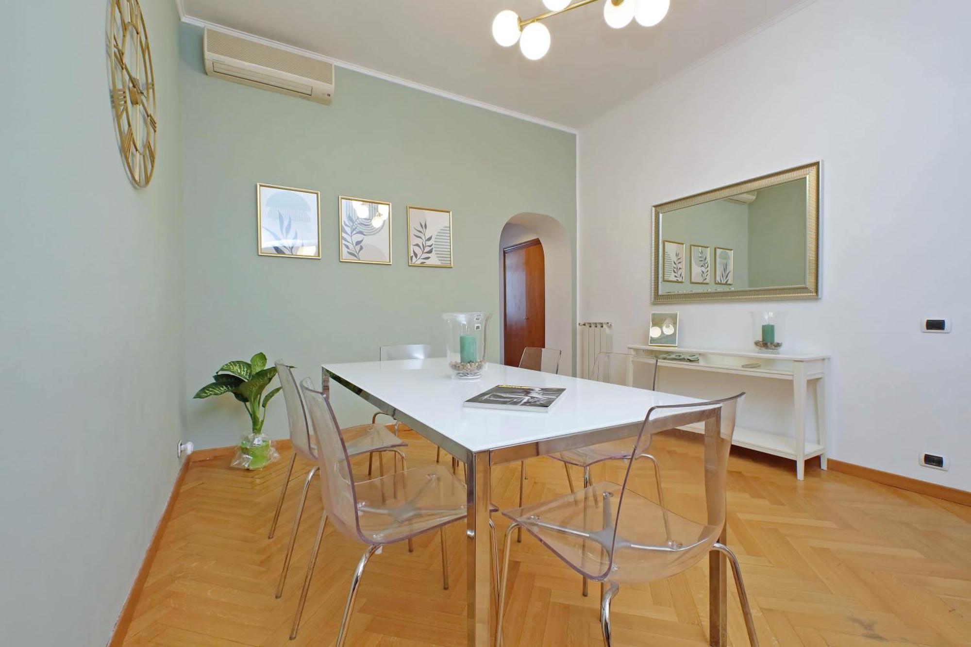 Ych-Comfortable 2 Bedrooms Flat Near Colosseum Rome Buitenkant foto